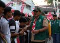 Bupati Nganjuk Marhaen Djumadi menyapa para peserta dalam kegiatan Jalan Sehat Bersama Keluarga Jasbekel di Ponpes Al Ubaidah Kertosono Nganjuk Sabtu 2982026 Foto PID Al Ubaidah