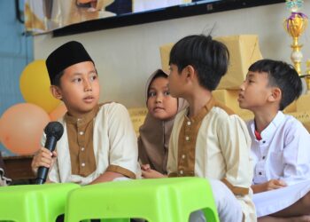 Anak-anak peserta Festival Anak Sholeh (FAS) PC LDII Kaliwates Jember mengikuti kegiatan perlombaan sebagai bagian dari pembinaan agama, karakter, dan kemandirian generasi penerus, Minggu (2/8/2026). Foto: LINES Jember