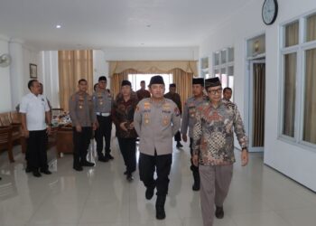 Kapolres Kediri AKBP Muhammad Wahyudin Latif bersama jajaran mengunjungi Gedung DPD LDII Kabupaten Kediri untuk memperkuat sinergi menjaga kamtibmas Rabu 582026 Foto LINES Kediri