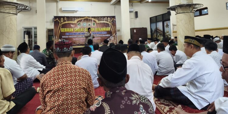 ldiimojokertomenjadituanrumahshalatsubuhberjamaahforkopimda | LDII JAWA TIMUR LDII Kota Mojokerto menjadi tuan rumah Shalat Subuh berjamaah lintas organisasi di Masjid Al Hikmah untuk mempererat silaturahim Minggu 3082026 Foto LINES Mojokerto