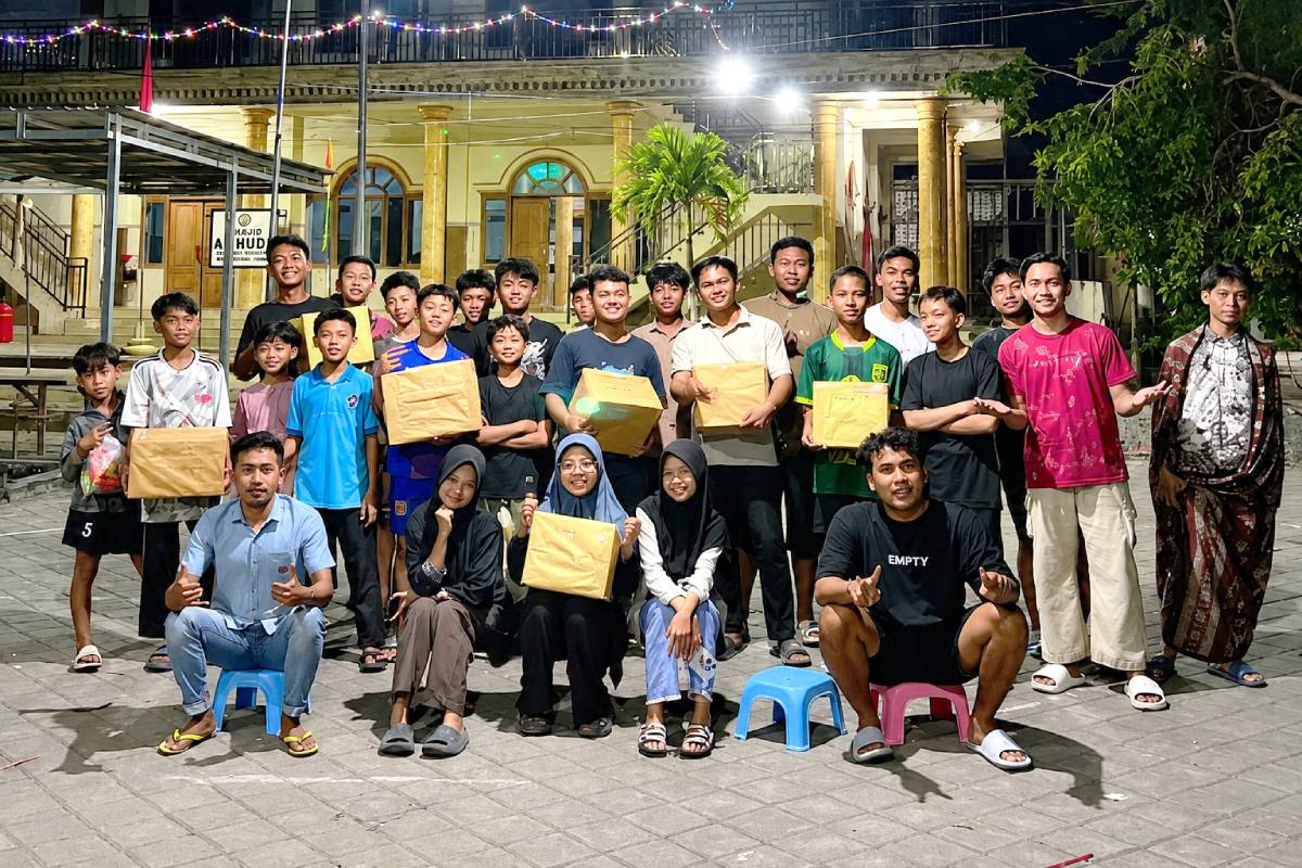 lombaagustusanldiibalungtawunlamongan | LDII JAWA TIMUR Peserta dan panitia mengabadikan momen usai lomba Agustusan PAC LDII Balungtawun