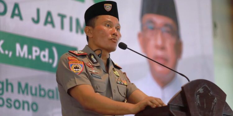 DirbinmasPoldaJatimKombesPolDarman | LDII JAWA TIMUR Dirbinmas Polda Jatim Kombes Pol Darman saat memberikan pembekalan wawasan kebangsaan di Pondok Pesantren Al Ubaidah Kertosono Kamis 1792026 Foto PID Crew