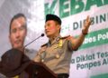 Dirbinmas Polda Jatim Kombes Pol Darman saat memberikan pembekalan wawasan kebangsaan di Pondok Pesantren Al Ubaidah Kertosono Kamis 1792026 Foto PID Crew