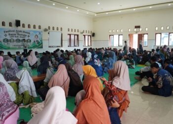 Peserta mengikuti Festival Anak Saleh LDII Kabupaten Kediri di Aula Baitul A’la, Desa Mojokerep, Kecamatan Plemahan, Minggu (20/9/2026). Foto: LINES Kediri