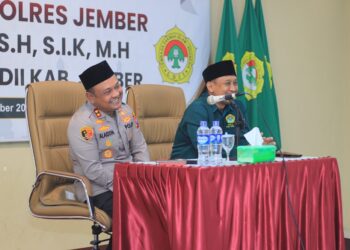Kapolres Jember AKBP Alaiddin bersilaturahim dengan pengurus LDII Jember di Aula DPD LDII, Selasa (8/9/2026). Foto: LINES Jember