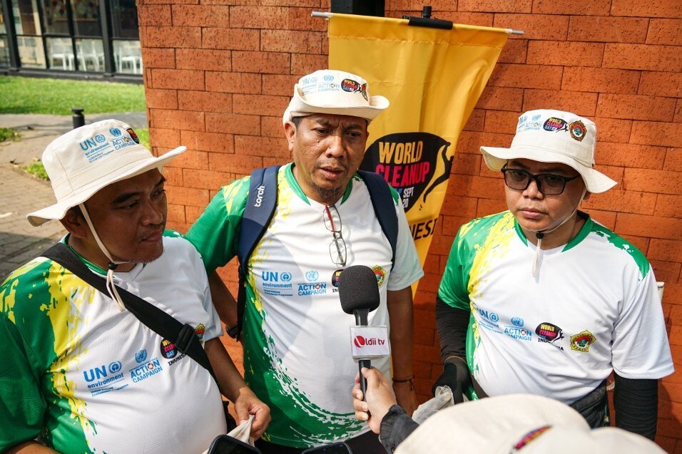 Ketua DPP LDII Ruly Bernaputra pada momen World Cleanup Day Indonesia 2026