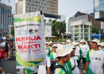 Sebanyak 60 generasi muda LDII ikut serta dalam aksi World Cleanup Day Indonesia (WCDI) 2026 di kawasan Car Free Day (CFD) Jakarta, Minggu (20/9/2026). Foto: LINES