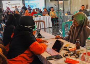 Sebanyak 200 warga mengikuti pemeriksaan Cek Kesehatan Gratis (CKG) yang digelar DPD LDII Kabupaten Pamekasan di Wisma Hafiludin pada Minggu (13/9/2026). Foto: LINES Pamekasan
