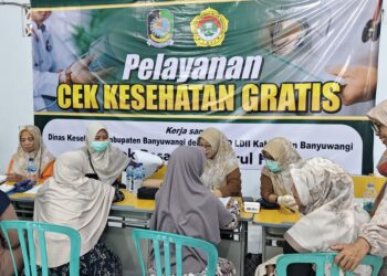 ldiibanyuwangigelarcekkesehatangratis | LDII JAWA TIMUR Tenaga kesehatan melayani warga dalam kegiatan cek kesehatan gratis CKG yang digelar LDII Banyuwangi bersama Dinas Kesehatan dan FKKI Minggu 1392026 Foto LINES Banyuwangi