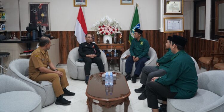 ldiidanbakesbangpoljatim | LDII JAWA TIMUR Pengurus DPW LDII Jawa Timur bertemu Kepala Bakesbangpol Jatim Eddy Supriyanto Selasa 299 Foto LINES Jatim