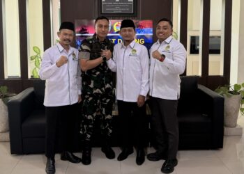 pengurusdpdldiigresikbangunsinergitasjagaketahananpangan | LDII JAWA TIMUR Pengurus DPD LDII Kabupaten Gresik bersama Dandim 0817 Gresik Letkol Inf Fadly Subur Karamaha usai silaturahim di Makodim 0817 Gresik Kamis 392026 Foto LINES Gresik