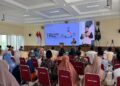 Kepala Kantor Kemenhaj Gresik menyampaikan sosialisasi persiapan ibadah haji bagi calon jamaah estimasi keberangkatan 20272028 di Ballroom DPD LDII Kabupaten Gresik Minggu 2092026 Foto LINES Gresik
