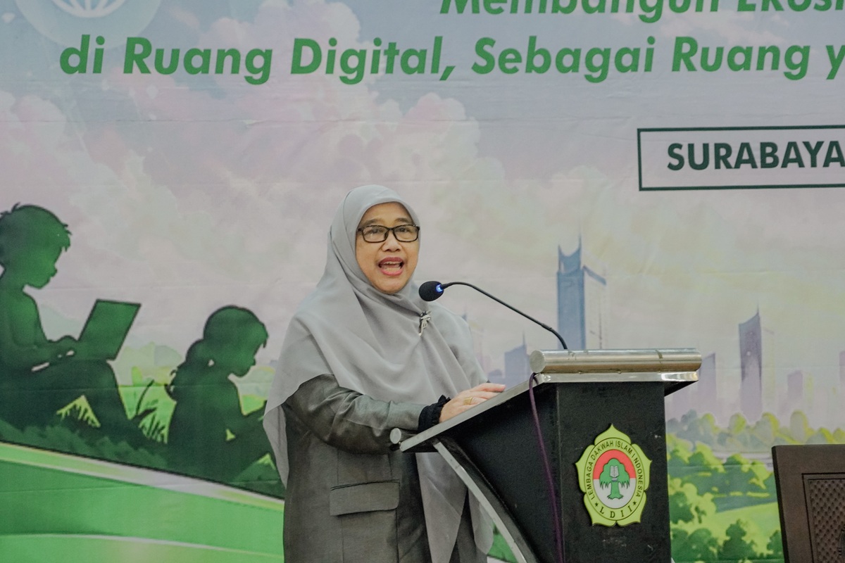 Ketua Wanita LDII Jawa Timur Emie Santoso