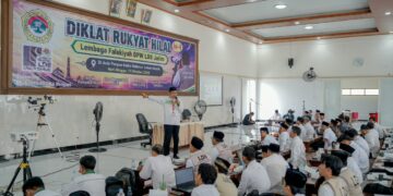 diklat rukyatul hilal ke4 | LDII JAWA TIMUR Sebanyak 100 peserta mengikuti Diklat Rukyatul Hilal ke 4 yang digelar Lembaga Falakiyah DPW LDII Jawa Timur di Pondok Pesantren Baitul Makmur Menganti Gresik Dok LINES Jatim