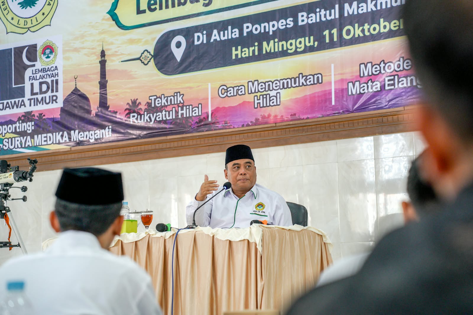 diklat rukyat ke4 1 | LDII JAWA TIMUR KH Moch Amrodji Konawi menegaskan pengembangan Falakiyah LDII Jatim menegaskan pengembangan ilmu falakiyah di LDII Jatim tidak sebatas pada praktik rukyatul hilal tetapi jua dibekali pembelajaran berbagai metode perhitungan dalam ilmu falakiyah Dok LINES Jatim