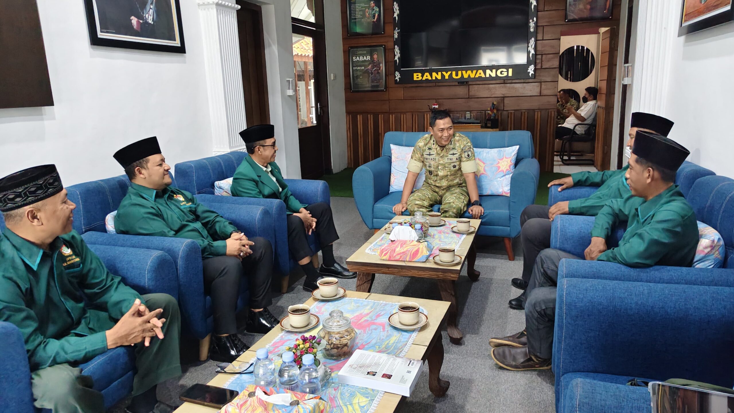ldiibanyuwangisilaturahimdengandandim0825 | LDII JAWA TIMUR Jajaran DPD LDII Banyuwangi bersilaturahim dengan Dandim 0825Banyuwangi Letkol Arm Tryadi Indrawijaya