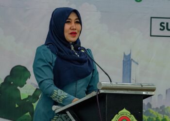Anggota DPD RI Lia Istifhama menyampaikan sambutan saat membuka Seminar Wanita LDII Jawa Timur di Surabaya Minggu 25102026 Foto LINES Jatim