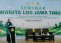 Anggota DPD RI Lia Istifhama menyampaikan sambutan saat membuka Seminar Wanita LDII Jawa Timur di Surabaya Minggu 25102026 Foto LINES Jatim
