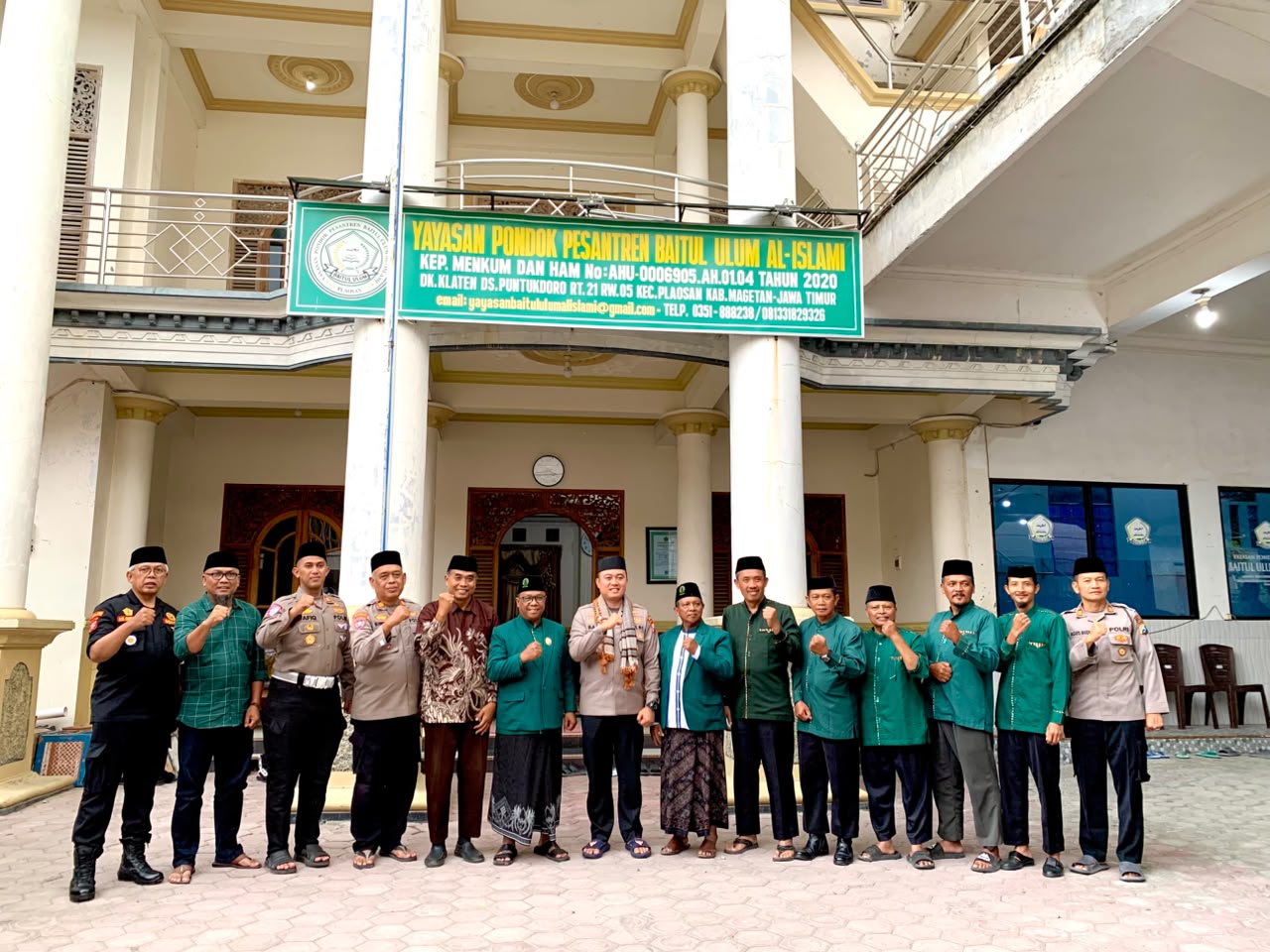 pengurusldiimagetanbersamakapolres | LDII JAWA TIMUR Kapolres Magetan AKBP Bagas Sancoyoning Aji bersama pengurus DPD LDII dan Ponpes Baitul Ulum Al Islami